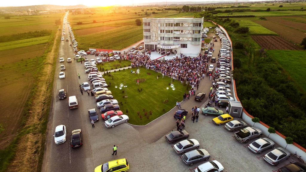 Hotel Bavka Leskovac  Buitenkant foto